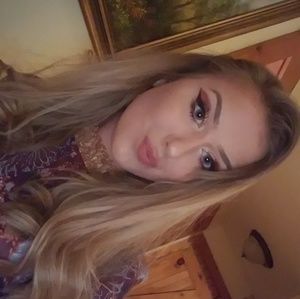 Meet your Posher, Ariah